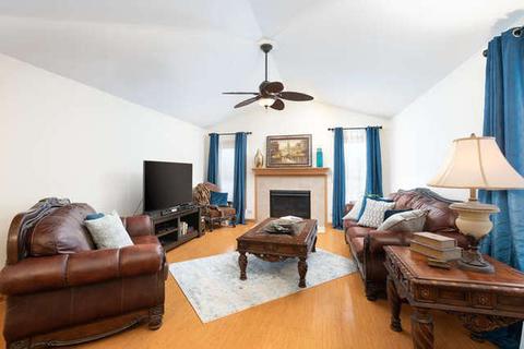 1428 Mackenzie Ln, Elgin, IL 60120 photo 6