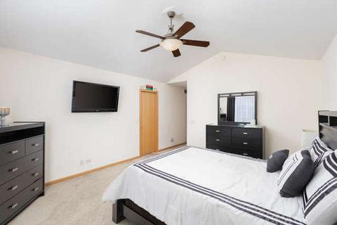 1428 Mackenzie Ln, Elgin, IL 60120 photo 16