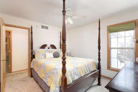 1428 Mackenzie Ln, Elgin, IL 60120 photo 22