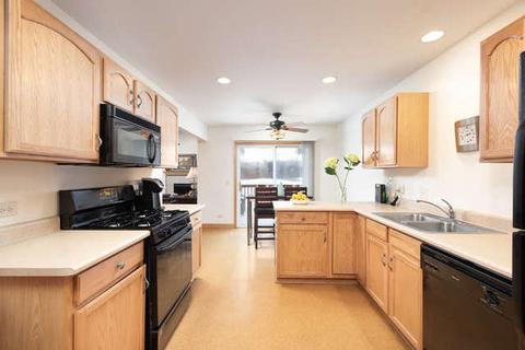 1428 Mackenzie Ln, Elgin, IL 60120 photo 12