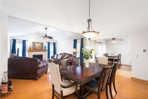 1428 Mackenzie Ln, Elgin, IL 60120 photo 5