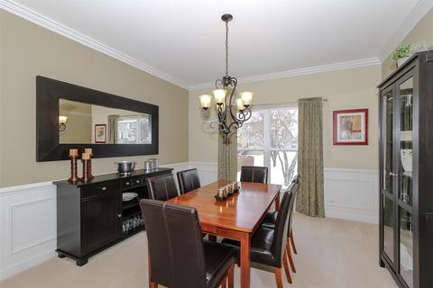 241 Fieldcrest Dr, Bartlett, IL 60103 photo 3