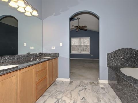 1904 Olde Mill Ln, Mchenry, IL 60050 photo 15