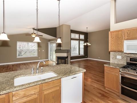 1904 Olde Mill Ln, Mchenry, IL 60050 photo 10