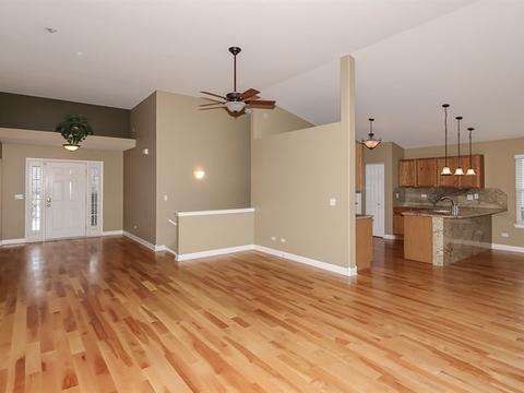 1904 Olde Mill Ln, Mchenry, IL 60050 photo 3