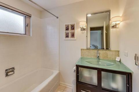 1030 Cherry Tree Ln, Glencoe, IL 60022 photo 16