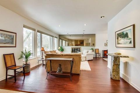 1030 Cherry Tree Ln, Glencoe, IL 60022 photo 4
