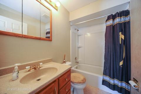 856 Cambridge Pl #128D, Wheeling, IL 60090 photo 9