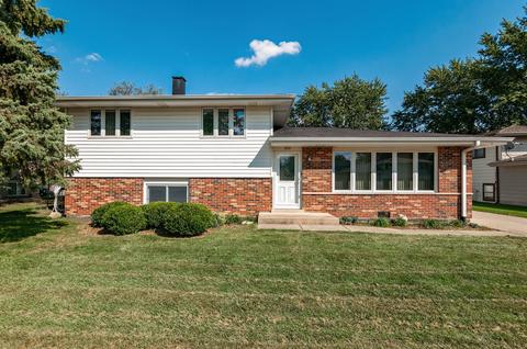 929 Balsam Ln, Bartlett, IL 60103 photo 1