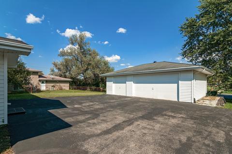 929 Balsam Ln, Bartlett, IL 60103 photo 5