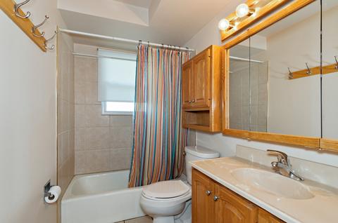 929 Balsam Ln, Bartlett, IL 60103 photo 9