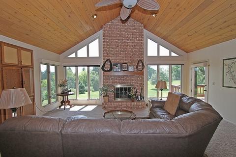 820 Cherry Valley Rd, Bull Valley, IL 60050 photo 6