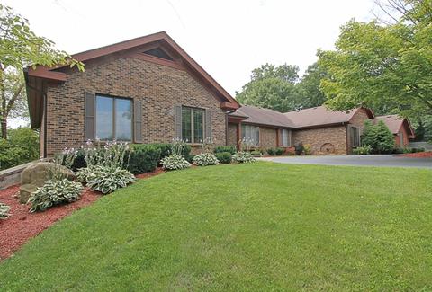 820 Cherry Valley Rd, Bull Valley, IL 60050 photo 1