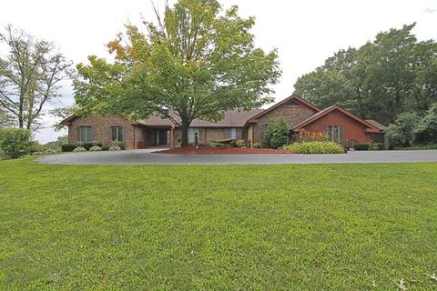 820 Cherry Valley Rd, Bull Valley, IL 60050 photo 2