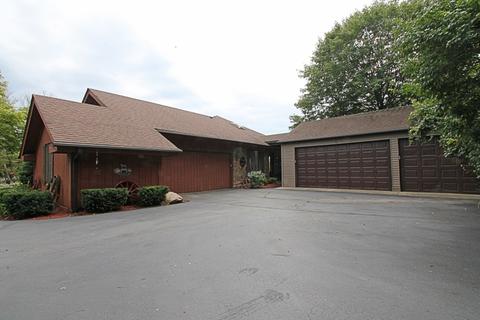 820 Cherry Valley Rd, Bull Valley, IL 60050 photo 3