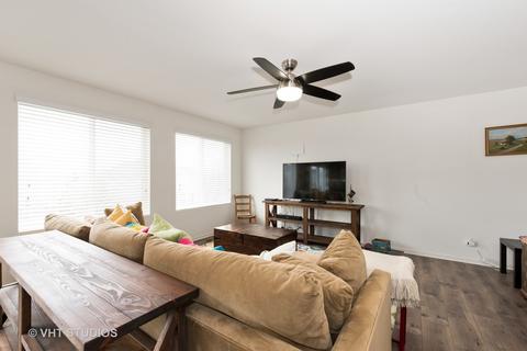 203 Pawtucket Ave, Elgin, IL 60124 photo 7