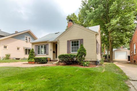 21 Briarwood Ave, Normal, IL 61761 photo 2