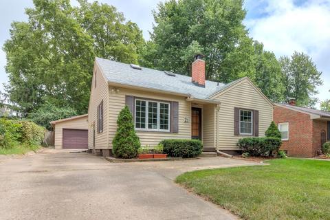 21 Briarwood Ave, Normal, IL 61761 photo 1