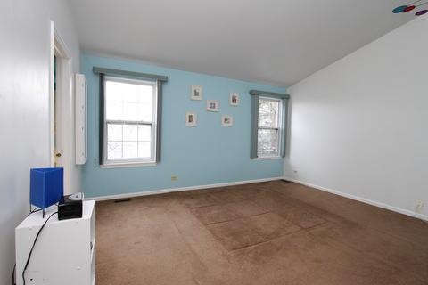 4787 Amber Cir, Hoffman Estates, IL 60192 photo 5