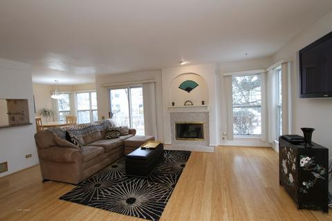 4787 Amber Cir, Hoffman Estates, IL 60192 photo 2