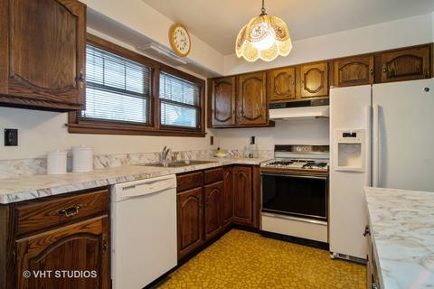 516 N Pine St, Mount Prospect, IL 60056 photo 4