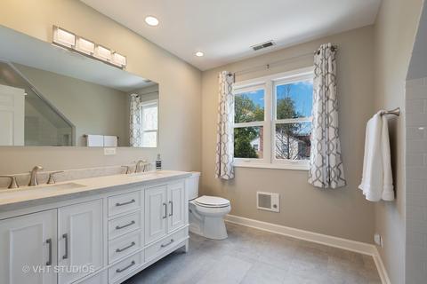 1806 Maple Ave, Northbrook, IL 60062 photo 9