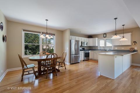 1806 Maple Ave, Northbrook, IL 60062 photo 4