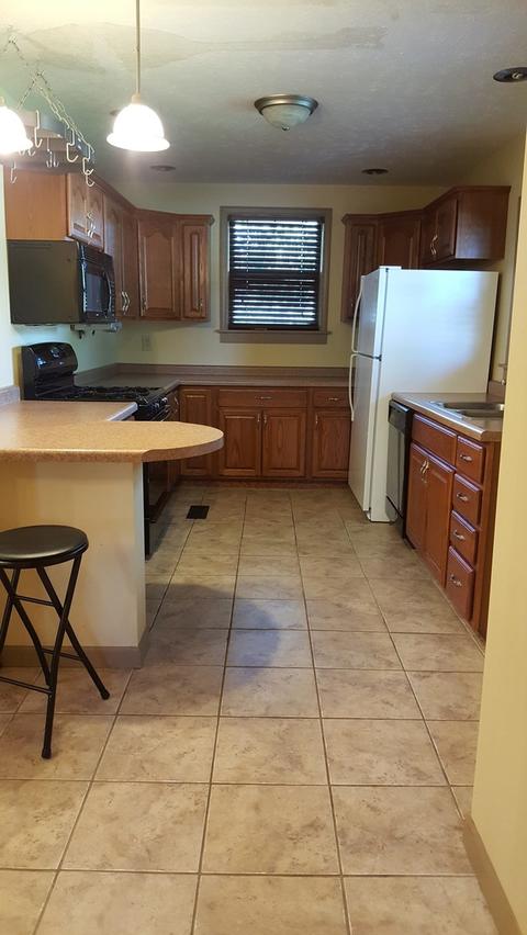 116 W Cypress St, Normal, IL 61761 photo 4