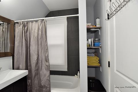 465 Laurel St, Elgin, IL 60120 photo 24