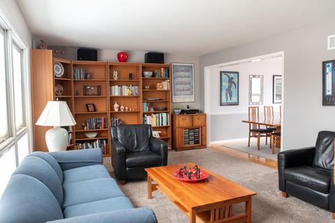 1410 Daly Rd, Wheaton, IL 60187 photo 3