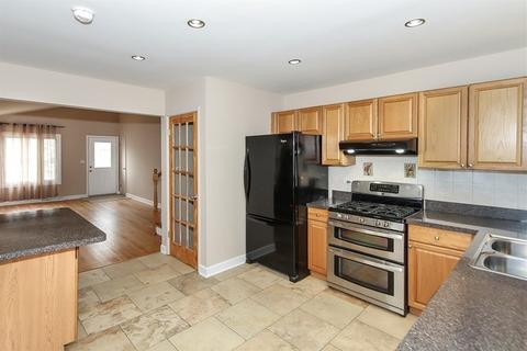 16 W Devon Ave, Roselle, IL 60172 photo 6