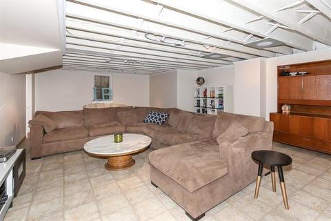 331 Stratford Rd, Des Plaines, IL 60016 photo 16