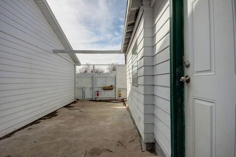 108 E Center St, Fairmount, IL 61841 photo 7