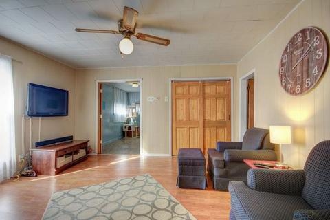 108 E Center St, Fairmount, IL 61841 photo 15