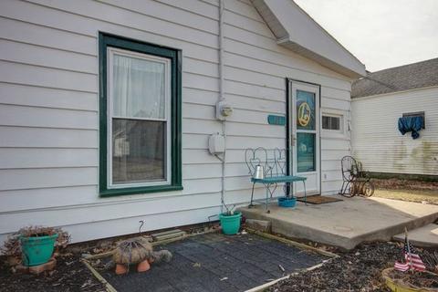 108 E Center St, Fairmount, IL 61841 photo 4