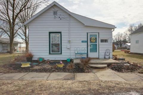 108 E Center St, Fairmount, IL 61841 photo 3