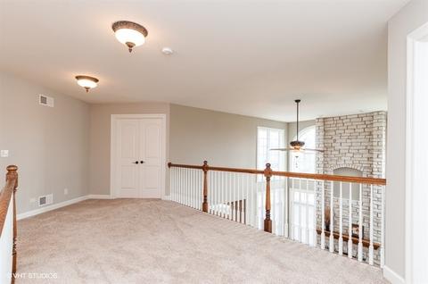 1658 Ithaca Dr, Naperville, IL 60565 photo 10