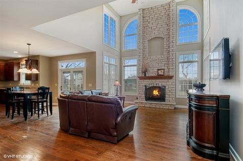 1658 Ithaca Dr, Naperville, IL 60565 photo 4