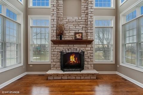 1658 Ithaca Dr, Naperville, IL 60565 photo 3