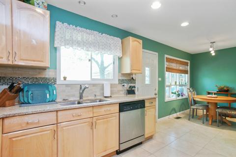 1645 Pierce Rd, Hoffman Estates, IL 60169 photo 3
