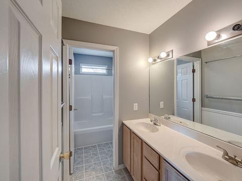 2204 Case Dr, Bloomington, IL 61701 photo 27