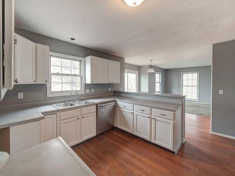 2204 Case Dr, Bloomington, IL 61701 photo 16