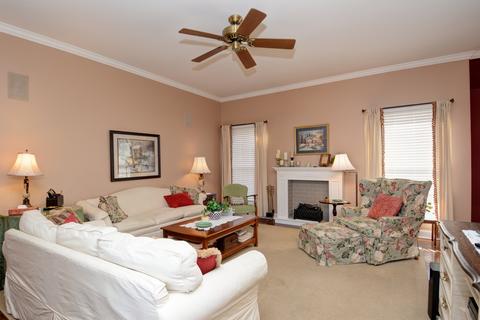 4745 Oregon Trl, Mchenry, IL 60050 photo 7