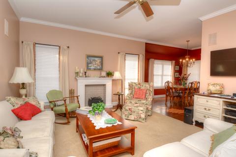 4745 Oregon Trl, Mchenry, IL 60050 photo 8