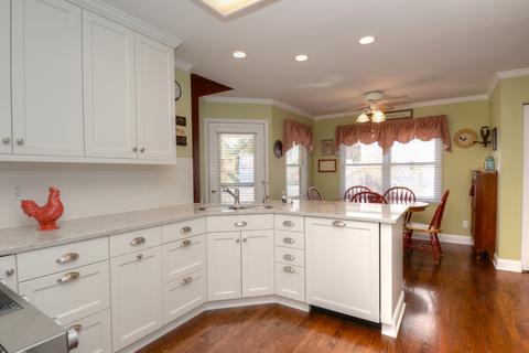 4745 Oregon Trl, Mchenry, IL 60050 photo 2