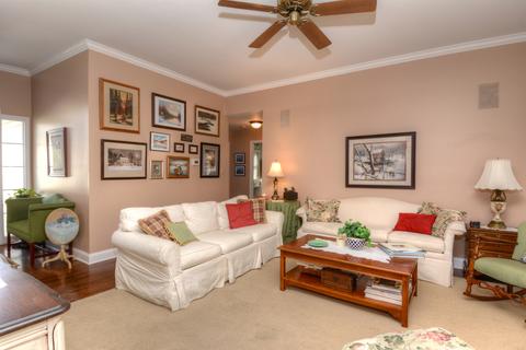 4745 Oregon Trl, Mchenry, IL 60050 photo 9