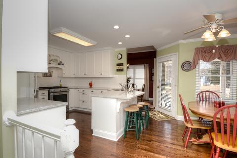 4745 Oregon Trl, Mchenry, IL 60050 photo 4