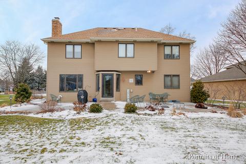 705 Bluegrass Dr, Wheaton, IL 60189 photo 3