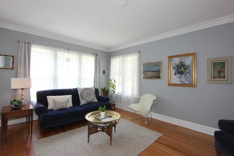 850 Mapleton Ave, Oak Park, IL 60302 photo 4