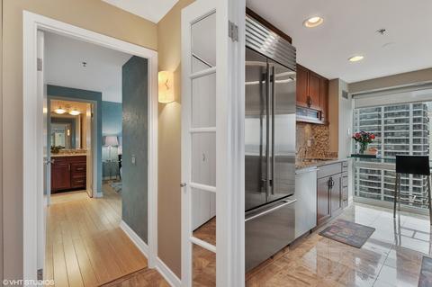 100 E Huron St #3902, Chicago, IL 60611 photo 10